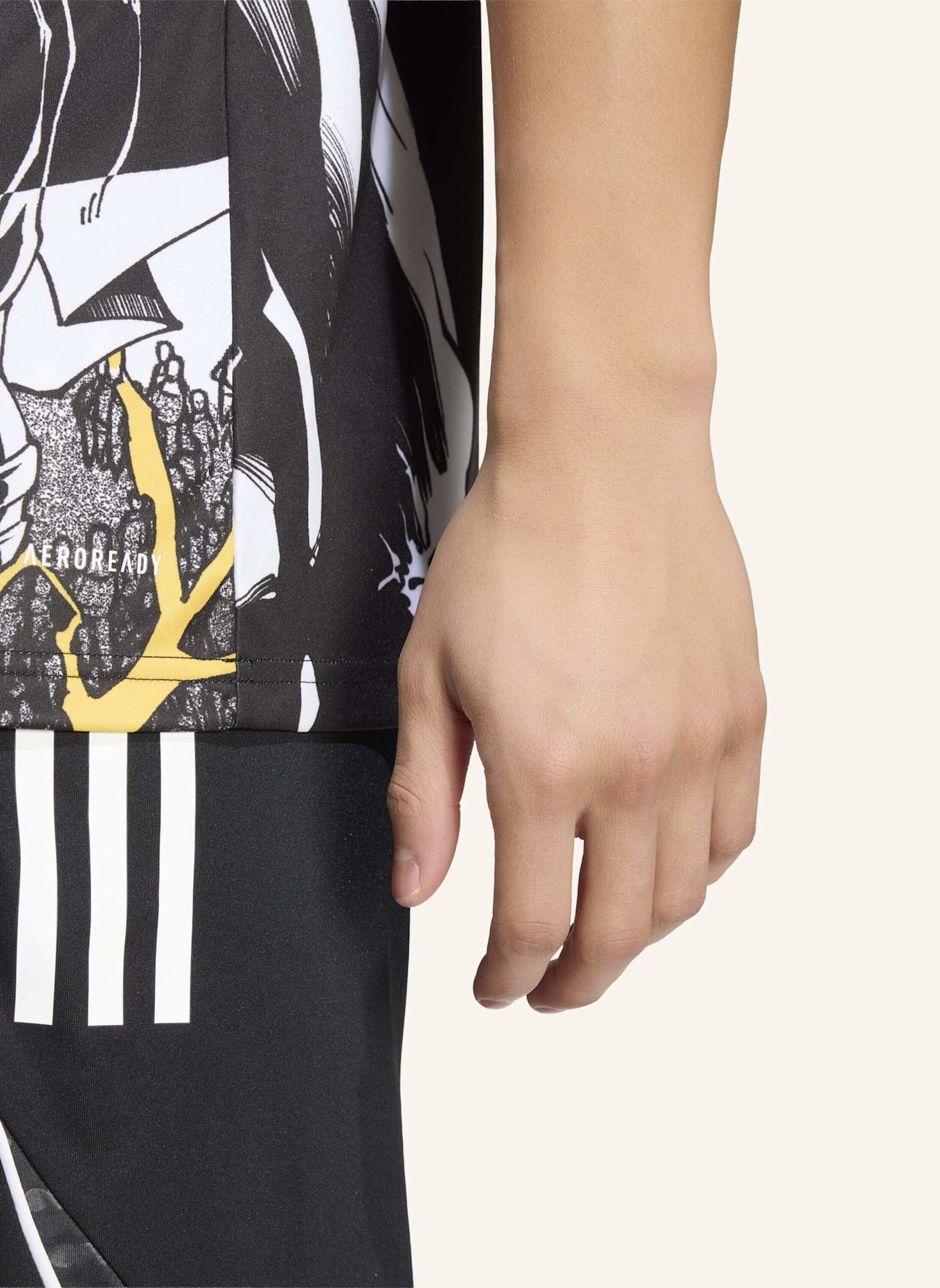 adidas ADIDAS REAL MADRID AVENGERS 25/26 PRE-MATCH SHIRT: WEISS/ SCHWARZ/ GOLD