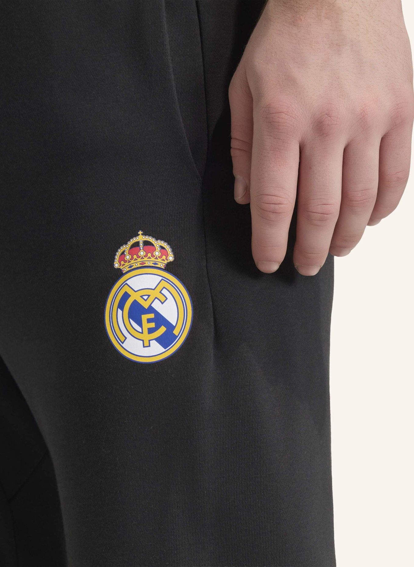 adidas ADIDAS REAL MADRID AVENGERS HOSE: SCHWARZ