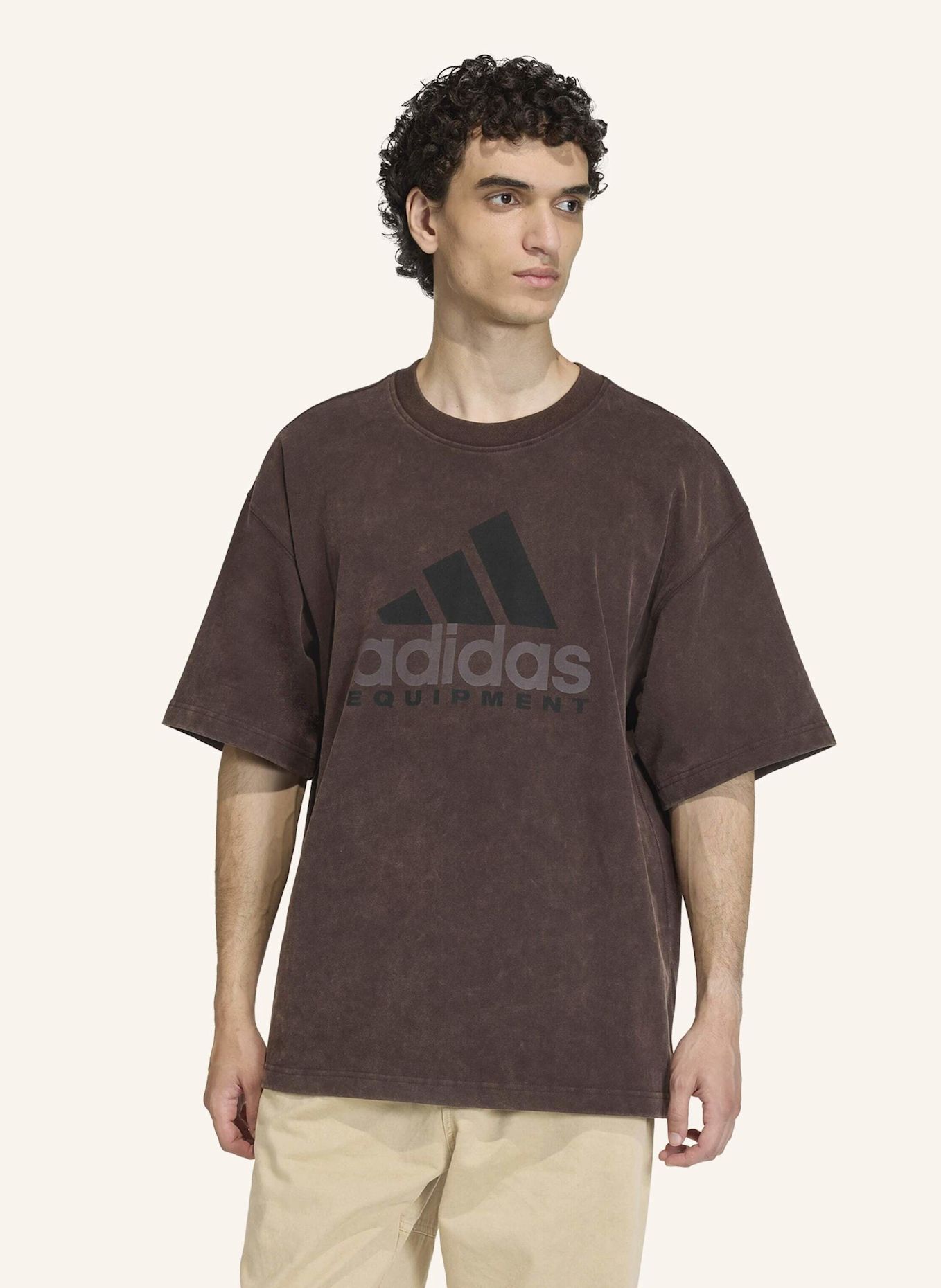 adidas Originals ADIDAS EQUIPMENT T-SHIRT: BRAUN