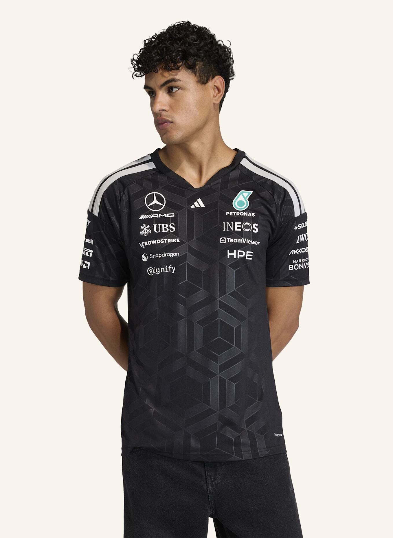 adidas MERCEDES - AMG PETRONAS FORMULA 1 TEAM DRIVER TRIKOT: SCHWARZ