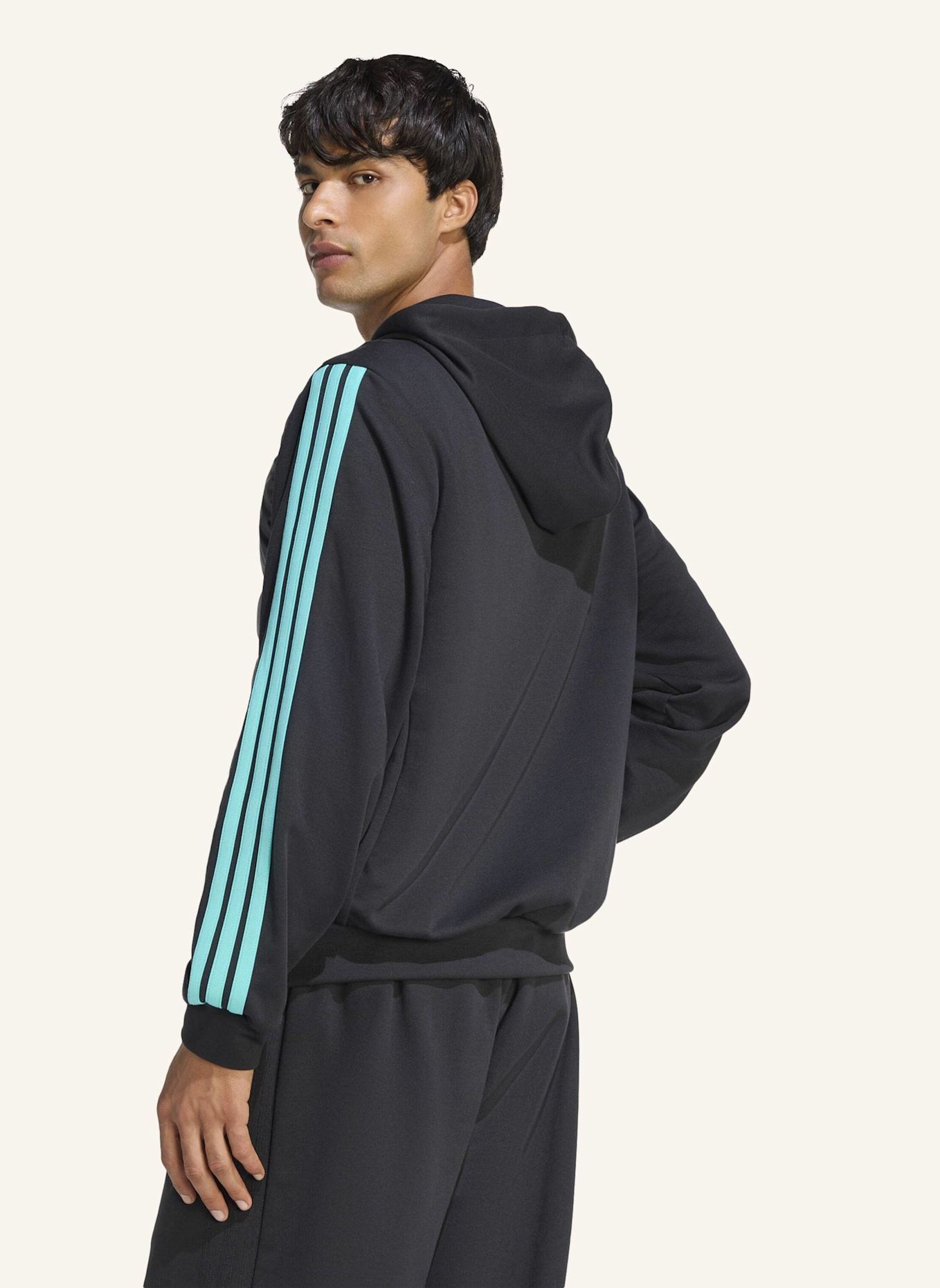 adidas MERCEDES - AMG PETRONAS FORMULA 1 TEAM DNA PUFFER JACKE: SCHWARZ