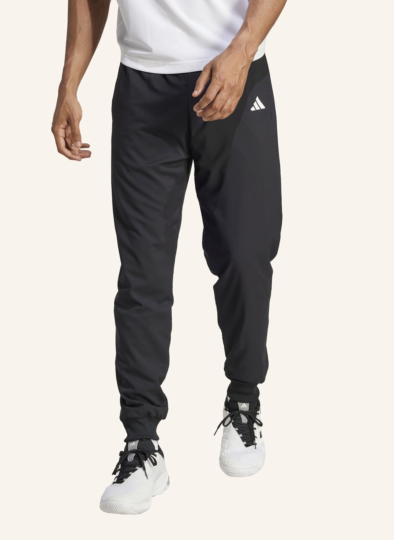 adidas WALK-ON TENNISHOSE: SCHWARZ