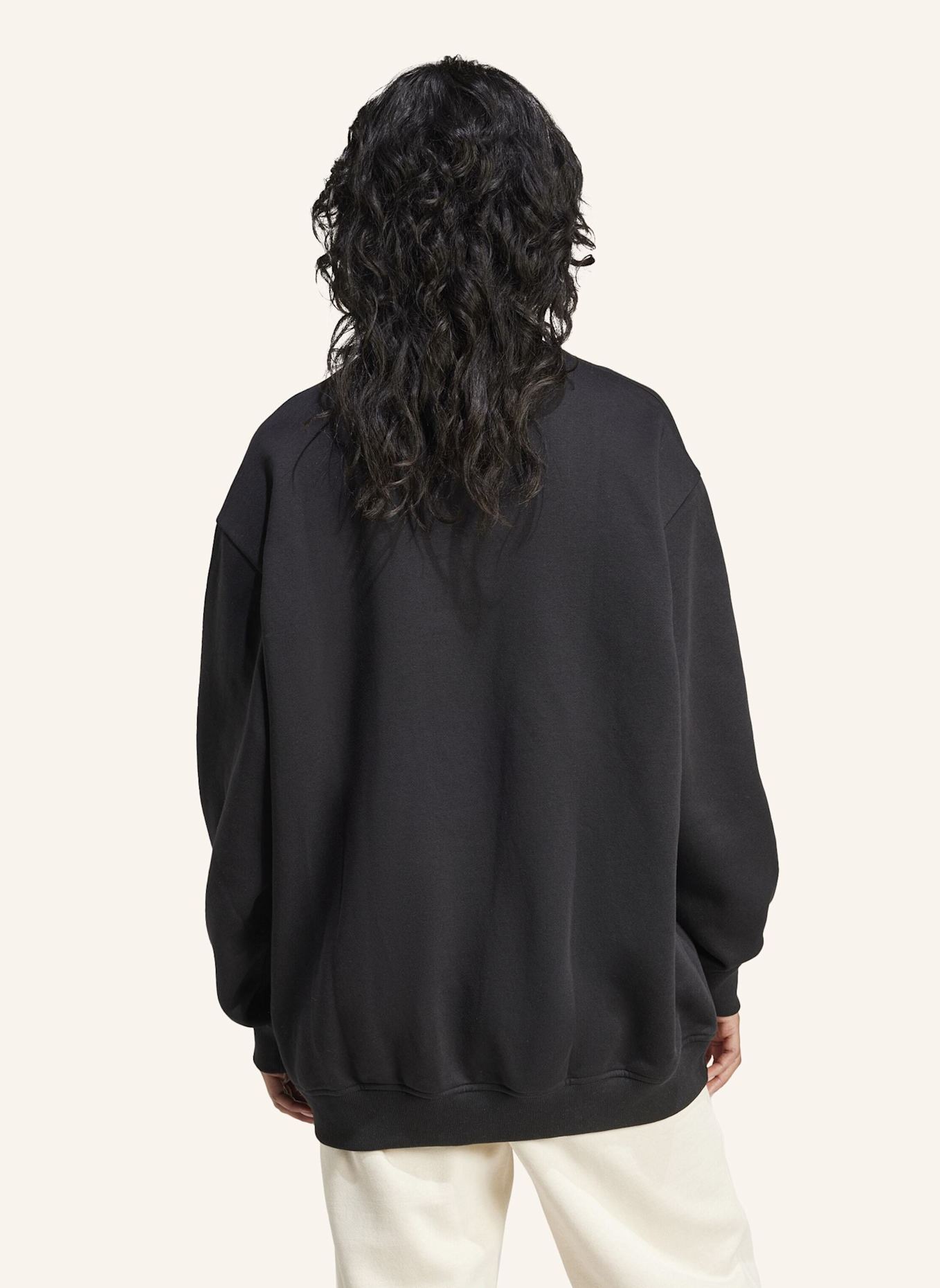 adidas Originals ESSENTIALS LONG OVERSIZED SWEATSHIRT: SCHWARZ