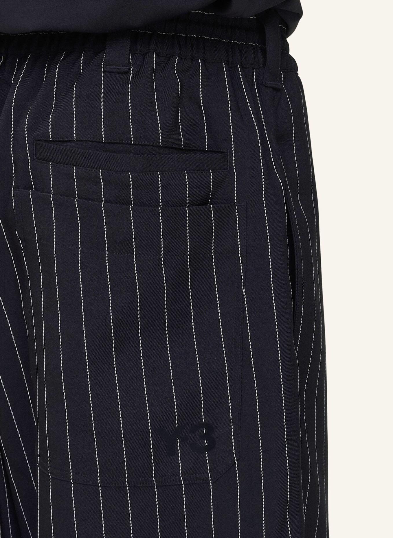 Y-3 Y-3 SPORT UNIFORM SHORTS MIT NADELSTREIFEN: SCHWARZ