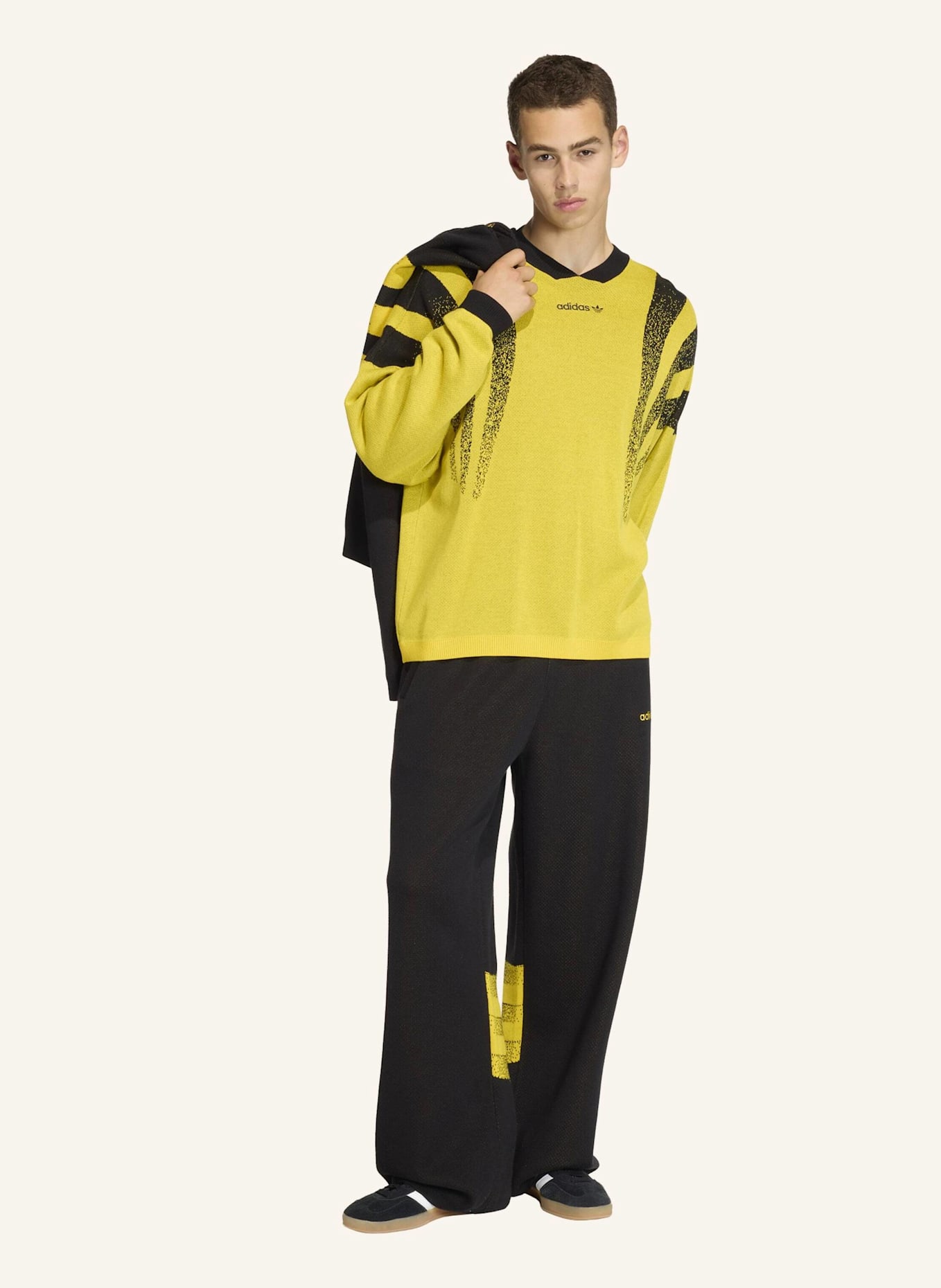 adidas Originals SANTIAGO LOOSE FULLY FASHION KNIT JERSEY: GELB