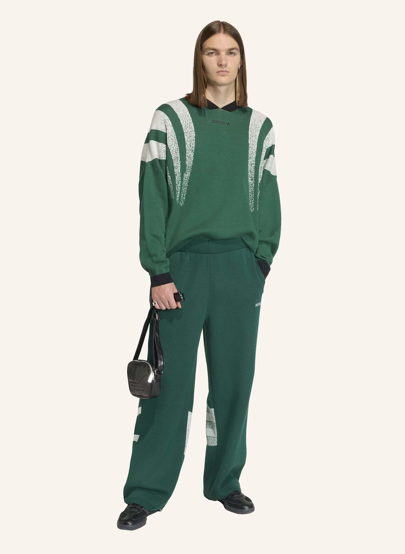 adidas Originals SANTIAGO LOOSE FULLY FASHION KNIT JERSEY: GRÜN