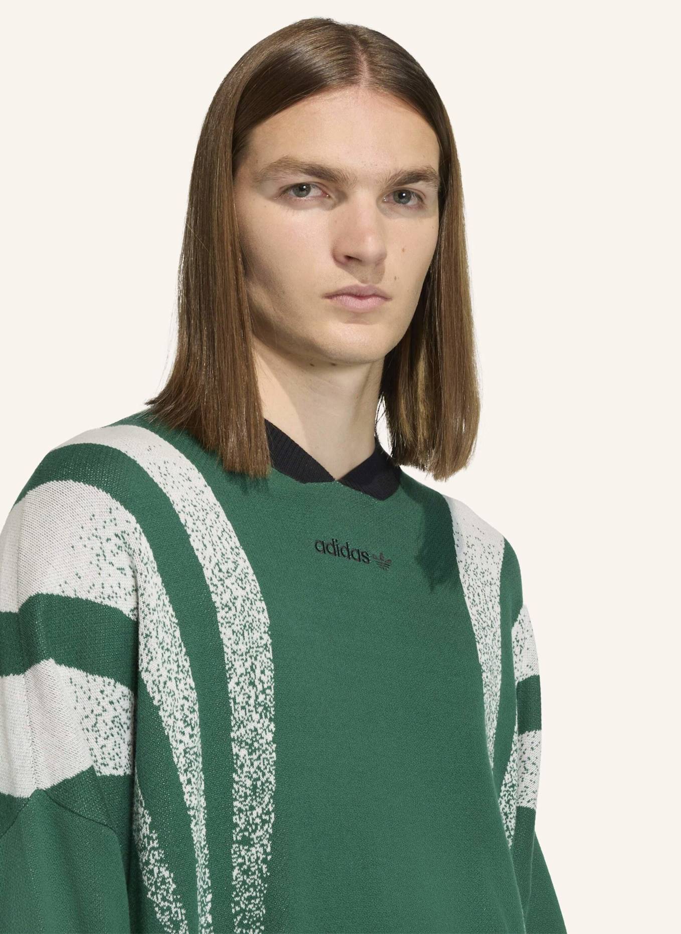 adidas Originals SANTIAGO LOOSE FULLY FASHION KNIT JERSEY: GRÜN