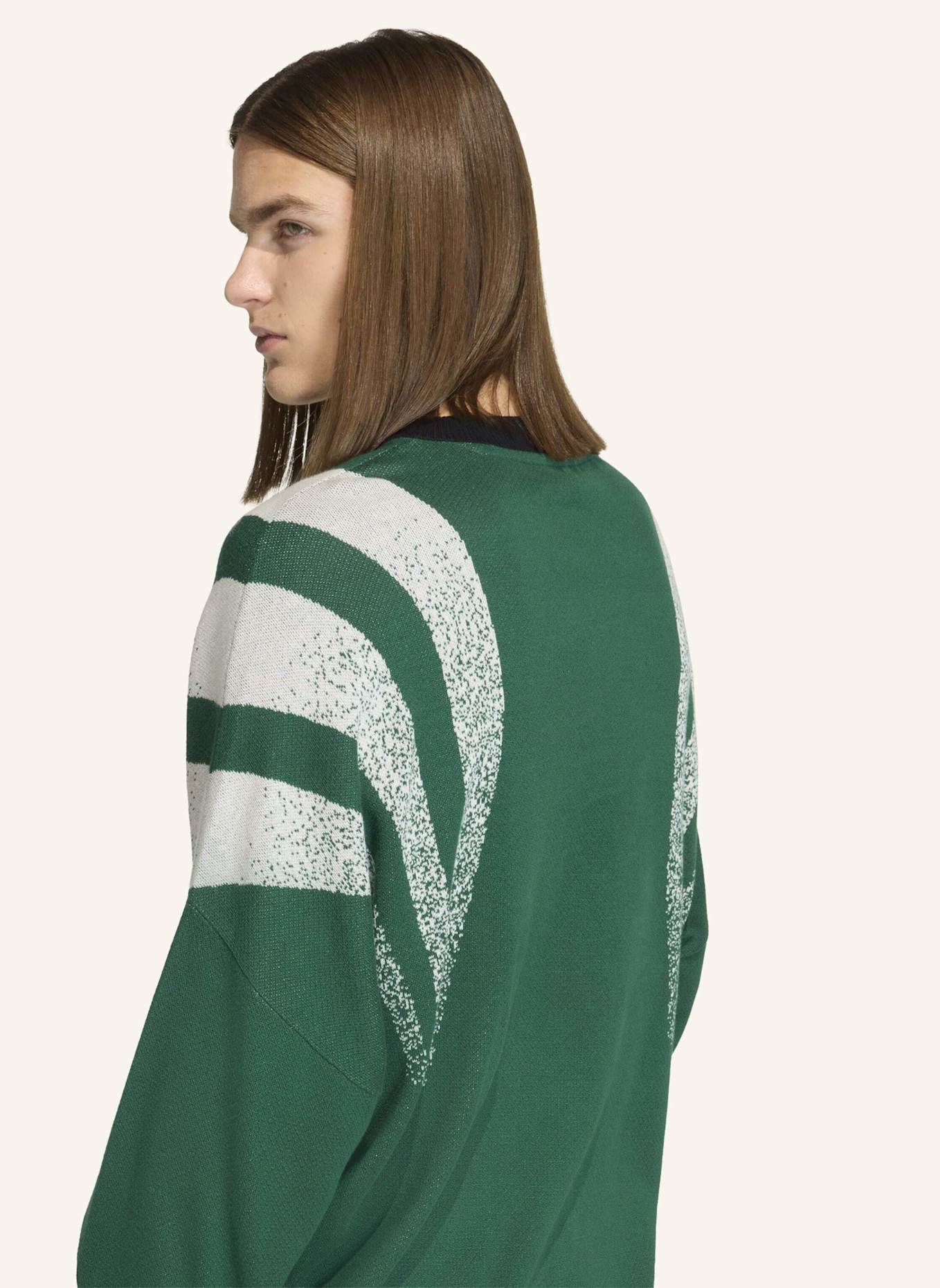adidas Originals SANTIAGO LOOSE FULLY FASHION KNIT JERSEY: GRÜN