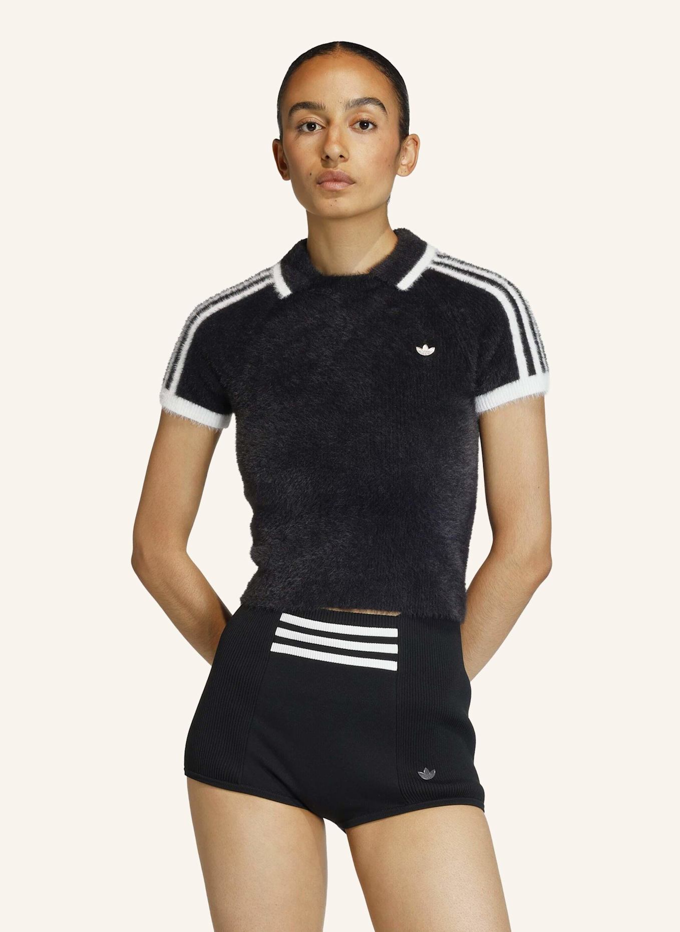 adidas Originals KNITTED CALI T-SHIRT: SCHWARZ