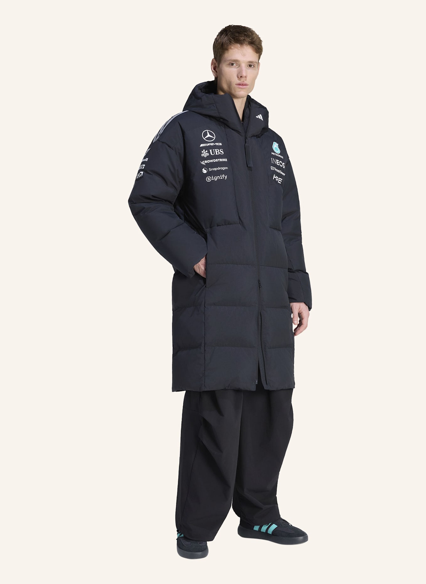 adidas MERCEDES-AMG PETRONAS FORMULA 1 TEAM ENGINEERS WINTERJACKE: SCHWARZ