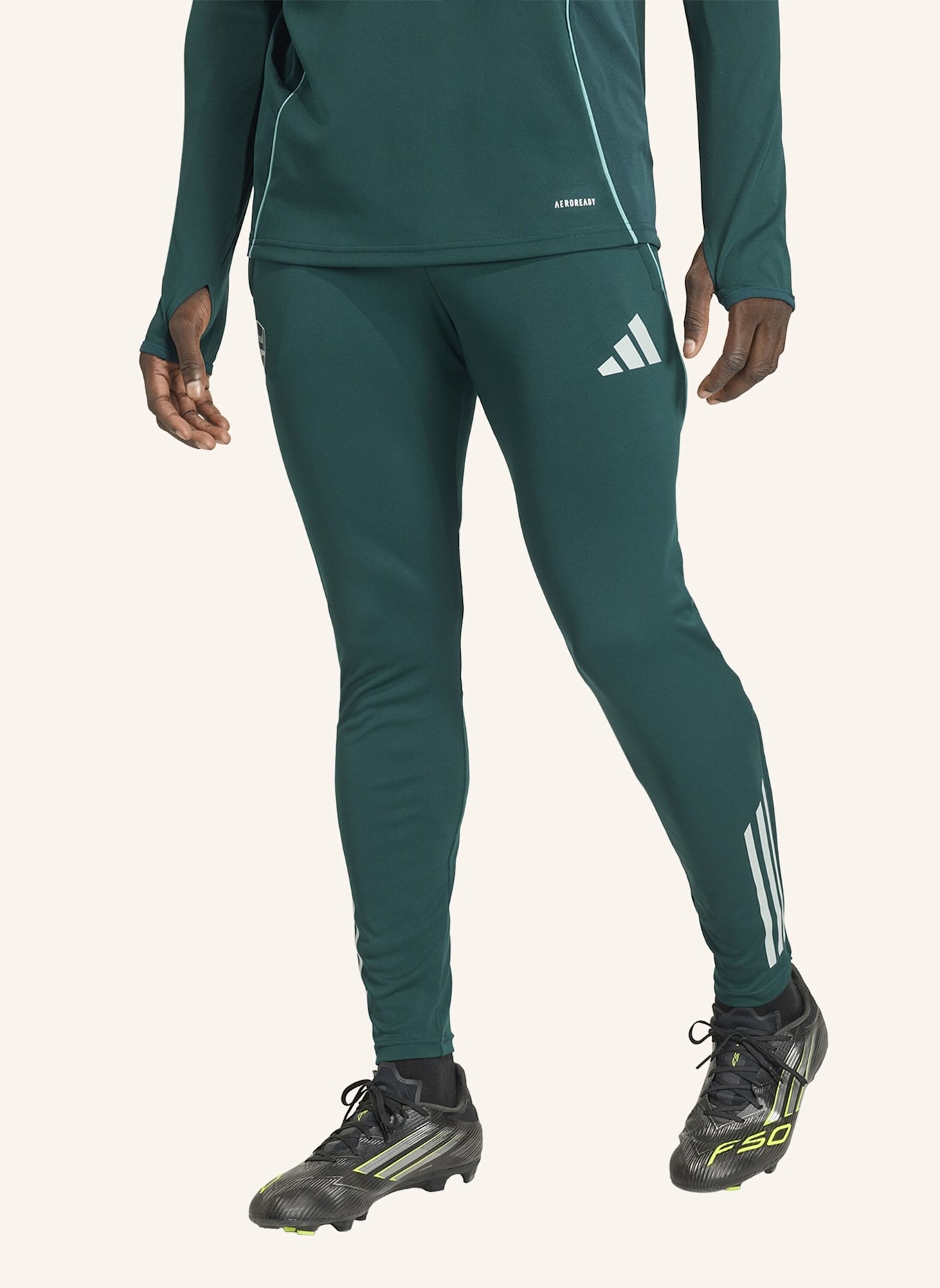 adidas FC ARSENAL TIRO 25 COMPETITION TRAININGSHOSE: GRÜN