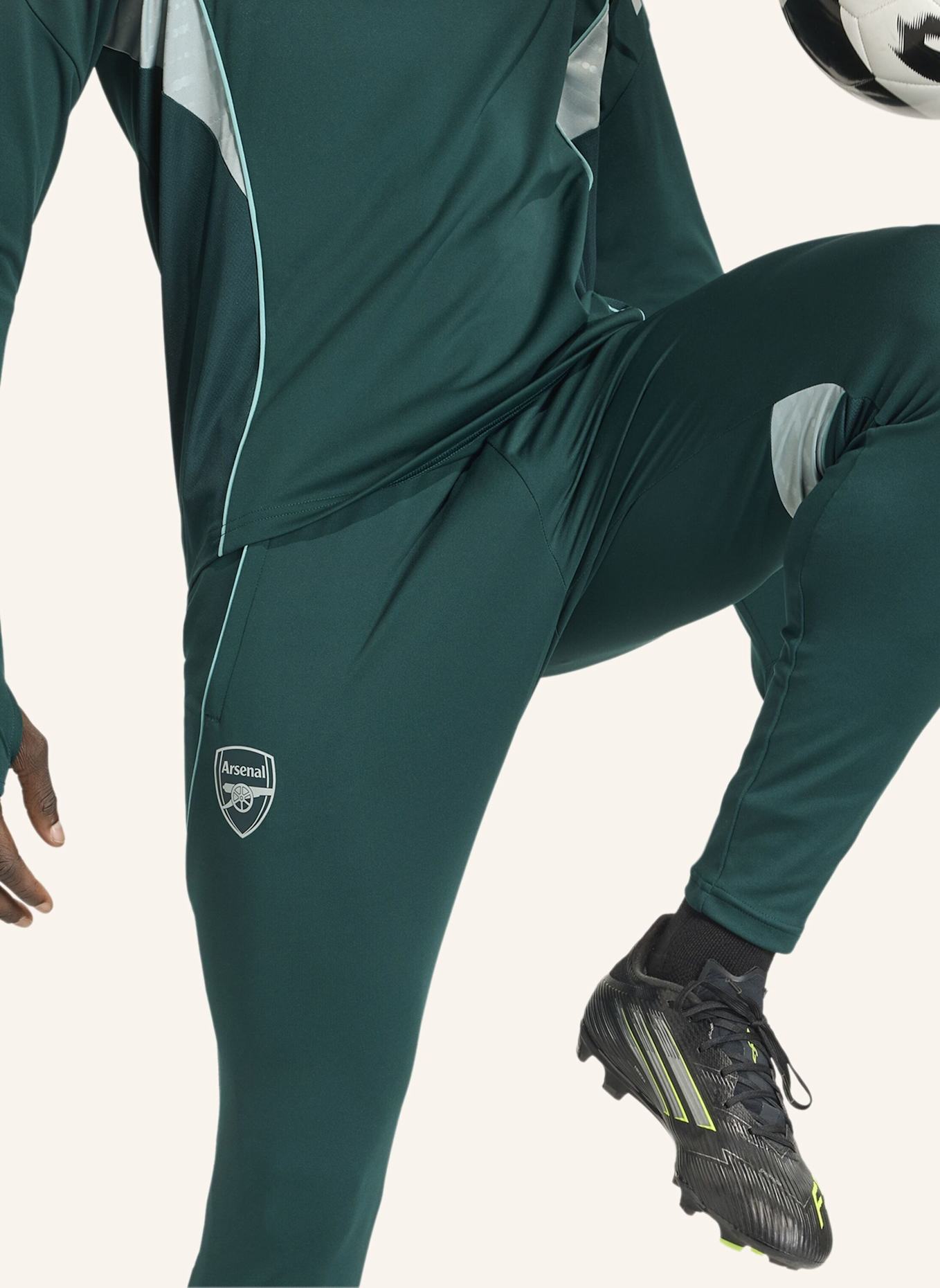 adidas FC ARSENAL TIRO 25 COMPETITION TRAININGSHOSE: GRÜN