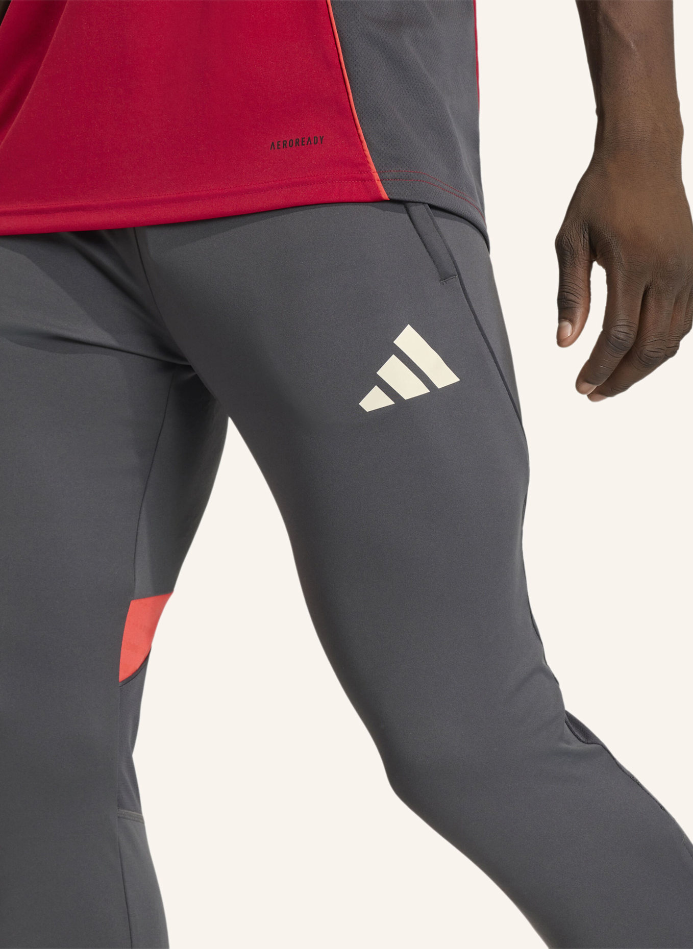 adidas LIVERPOOL FC TIRO 25 COMPETITION TRAININGSHOSE: SCHWARZ