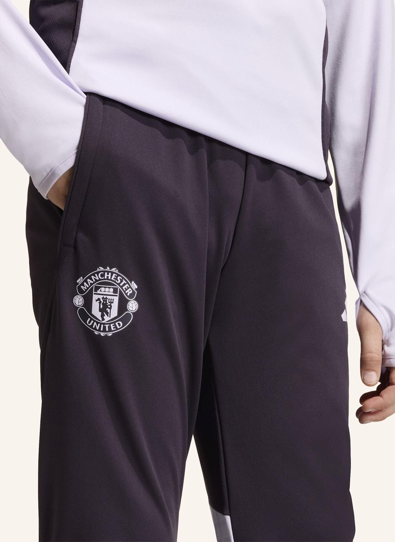 adidas MANCHESTER UNITED TIRO 25 COMPETITION KIDS TRAININGSHOSE: SCHWARZ/ LILA