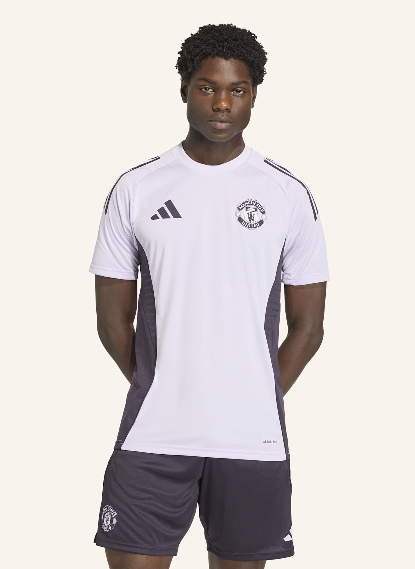 adidas MANCHESTER UNITED TIRO 25 COMPETITION TRAININGSTRIKOT: LILA/ SCHWARZ
