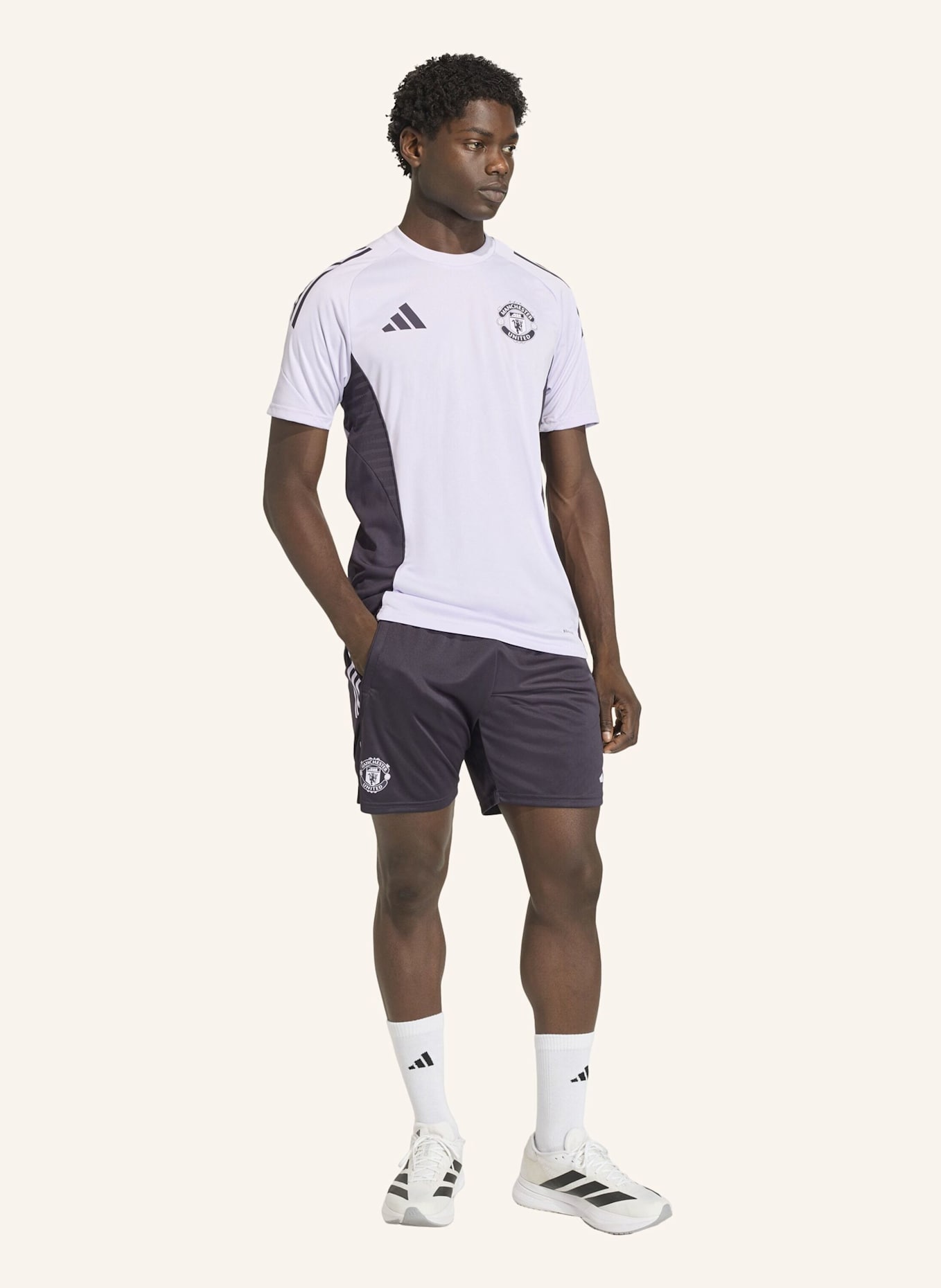 adidas MANCHESTER UNITED TIRO 25 COMPETITION TRAININGSTRIKOT: LILA/ SCHWARZ