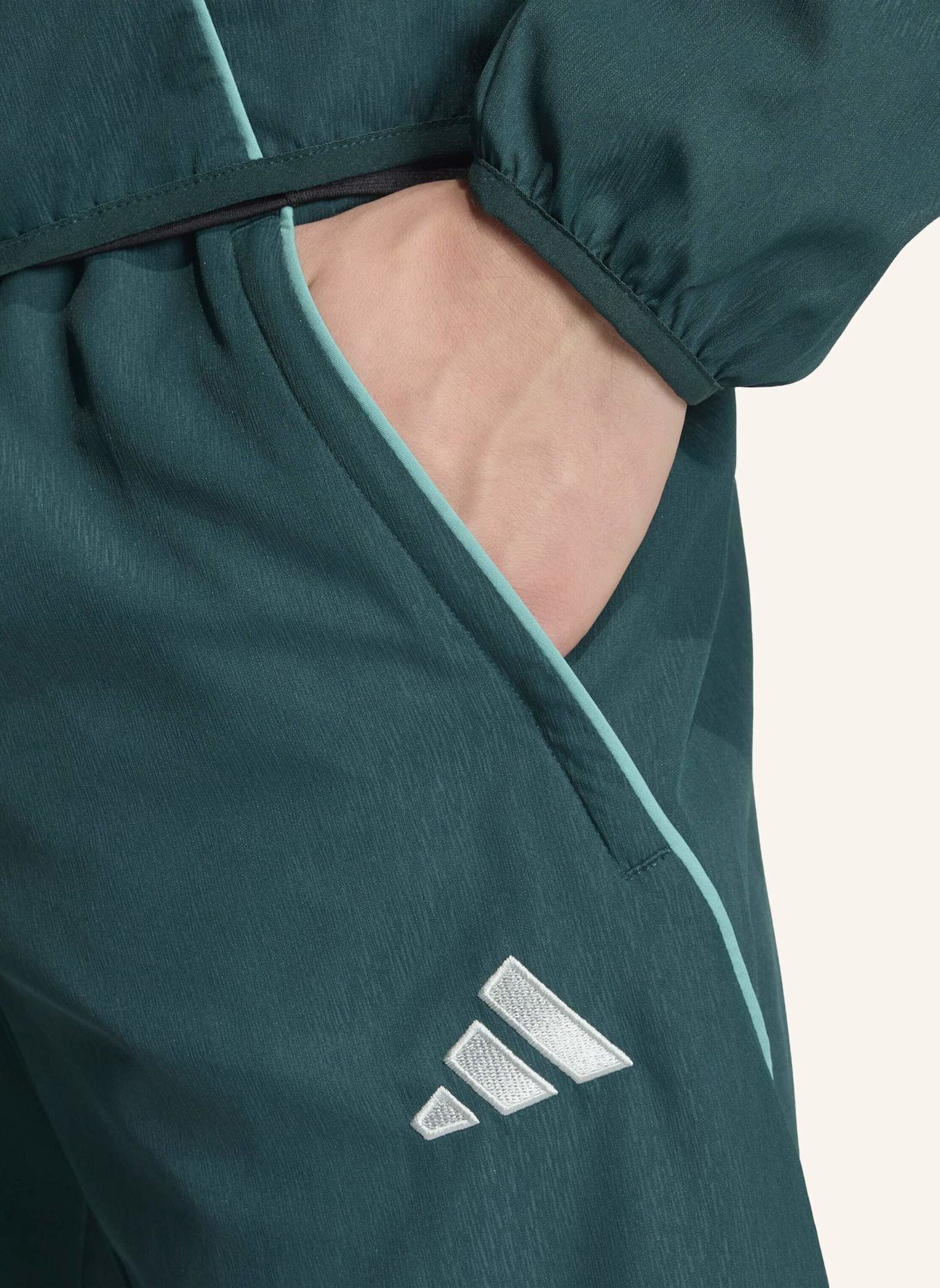 adidas FC ARSENAL TIRO 25 COMPETITION PRÄSENTATIONSHOSE: GRÜN