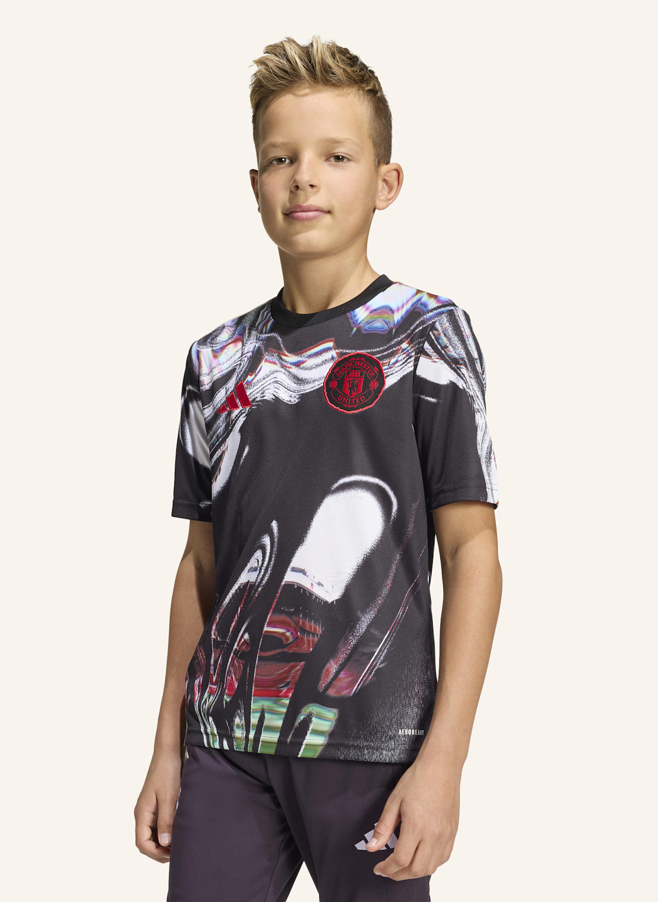 adidas MANCHESTER UNITED 25/26 KIDS PRE-MATCH SHIRT: SCHWARZ/ WEISS/ ROT