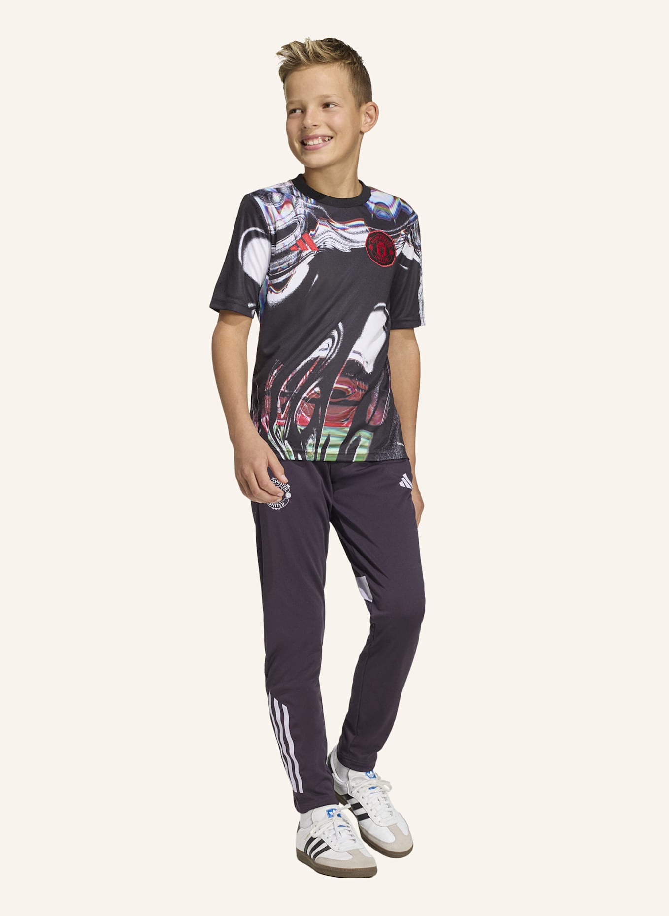 adidas MANCHESTER UNITED 25/26 KIDS PRE-MATCH SHIRT: SCHWARZ/ WEISS/ ROT