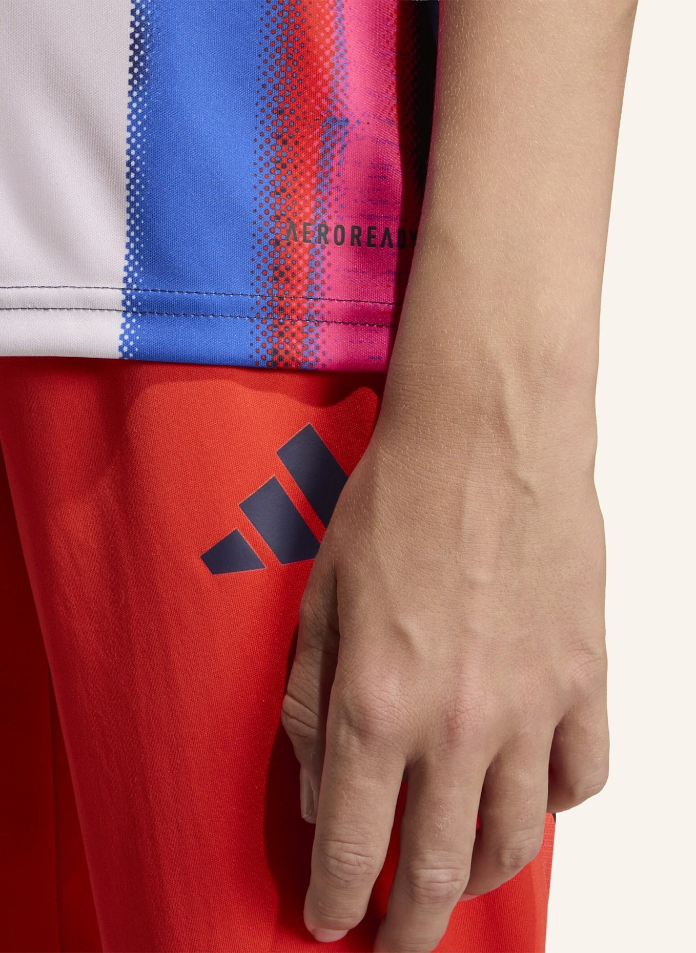 adidas FC BAYERN SS26 PRE-MATCH TRIKOT KINDER: GRAU/ BLAU/ CREME