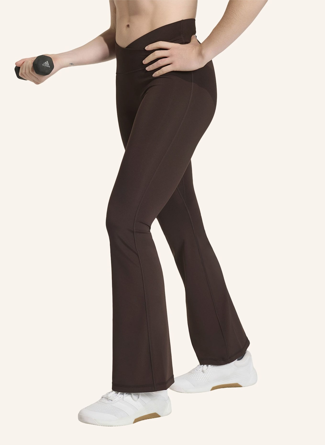 adidas 3-STREIFEN STUDIO ALL ME FLARE X-OVER LEGGINGS: BRAUN