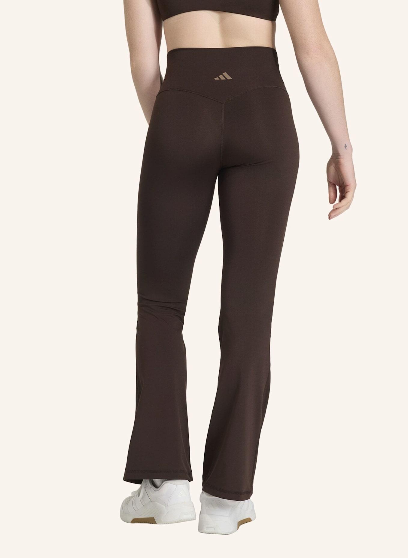 adidas 3-STREIFEN STUDIO ALL ME FLARE X-OVER LEGGINGS: BRAUN