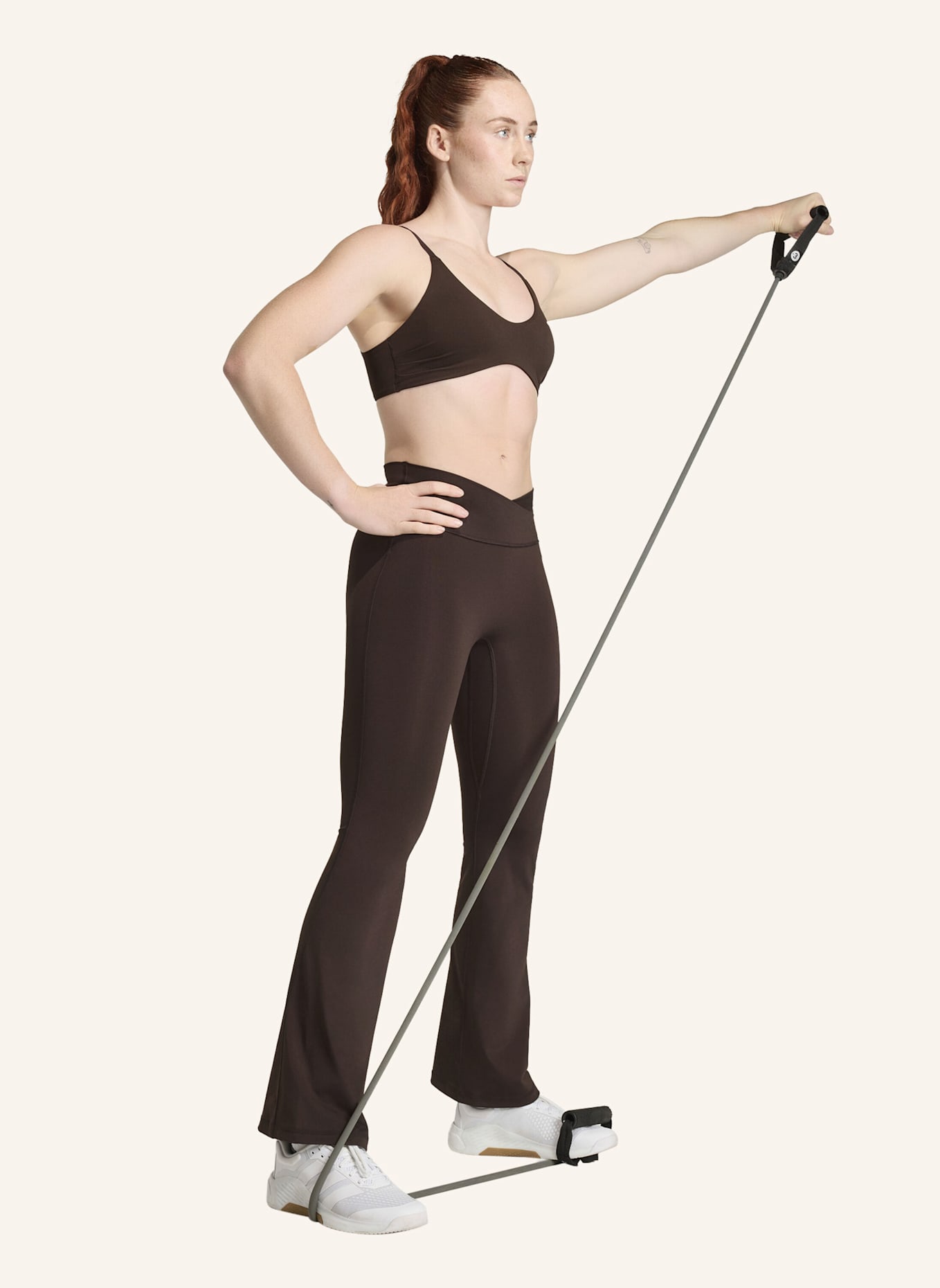 adidas 3-STREIFEN STUDIO ALL ME FLARE X-OVER LEGGINGS: BRAUN