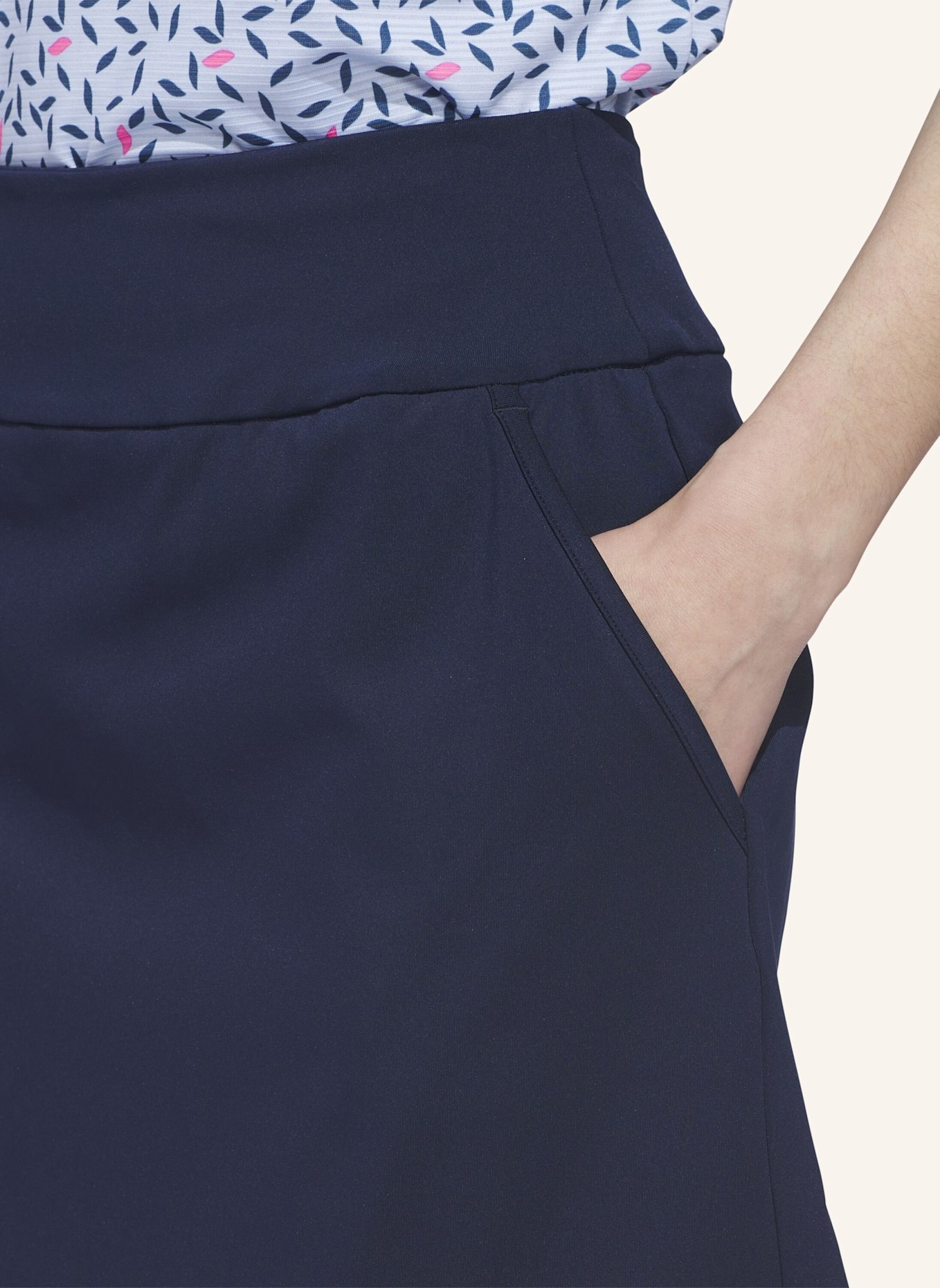 adidas ULTIMATE365 SOLID SKORT, GEWIRKTES MATERIAL: BLAU