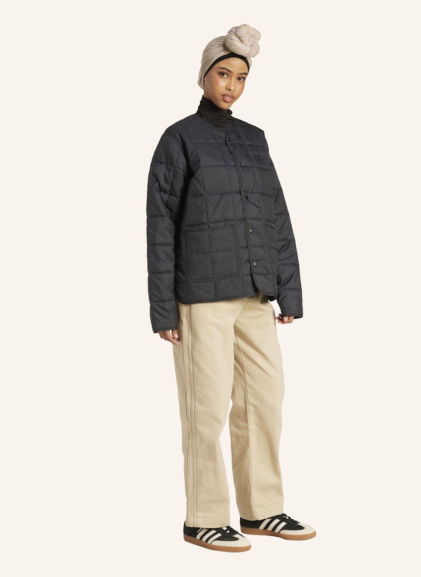 adidas Originals ESSENTIALS GESTEPPTE INNENJACKE: SCHWARZ