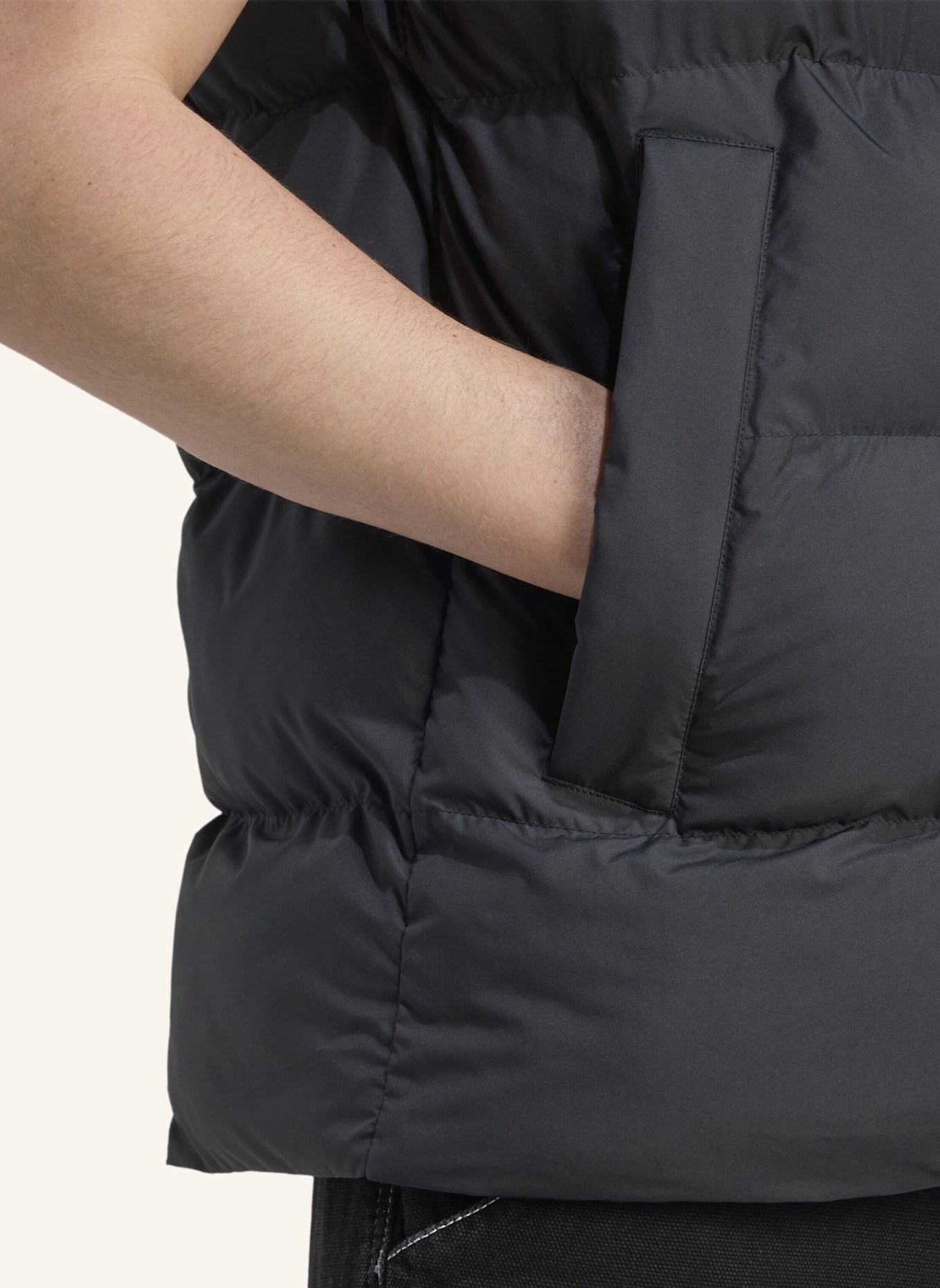 adidas Originals TONAL PUFFER WESTE: SCHWARZ