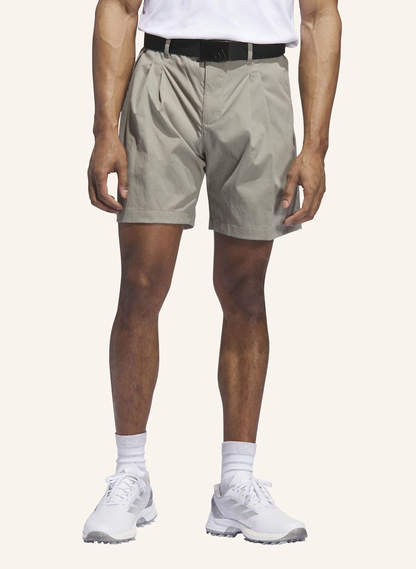 adidas GO-TO PLEATED 7-INCH SHORTS: BEIGE