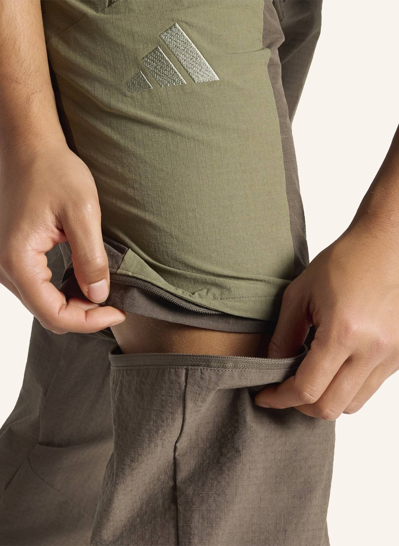 adidas TERREX TERREX XPERIOR UTILITAS CLIMA365 ZIP-OFF-HOSE: GRÜN