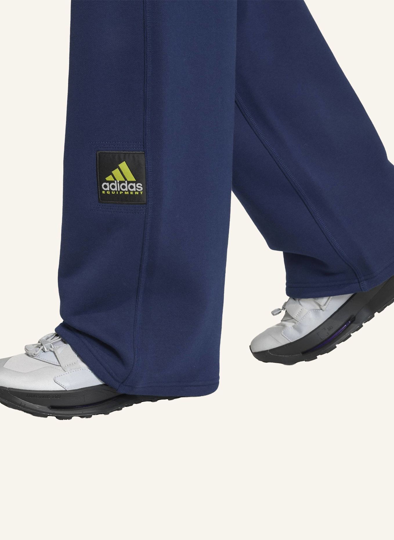 adidas Originals ADIDAS EQUIPMENT JOGGINGHOSE OHNE BÜNDCHEN: BLAU