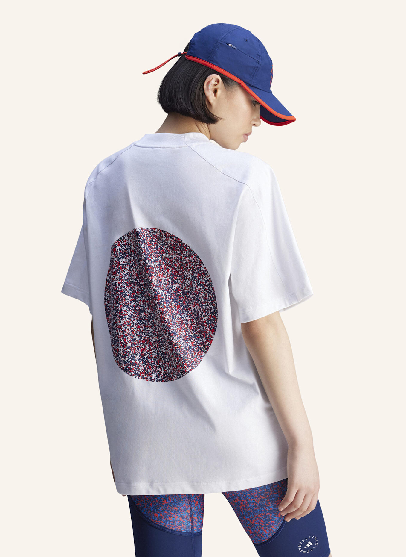 adidas by Stella McCartney ADIDAS BY STELLA MCCARTNEY LOOSE GRAPHIC T-SHIRT: WEISS