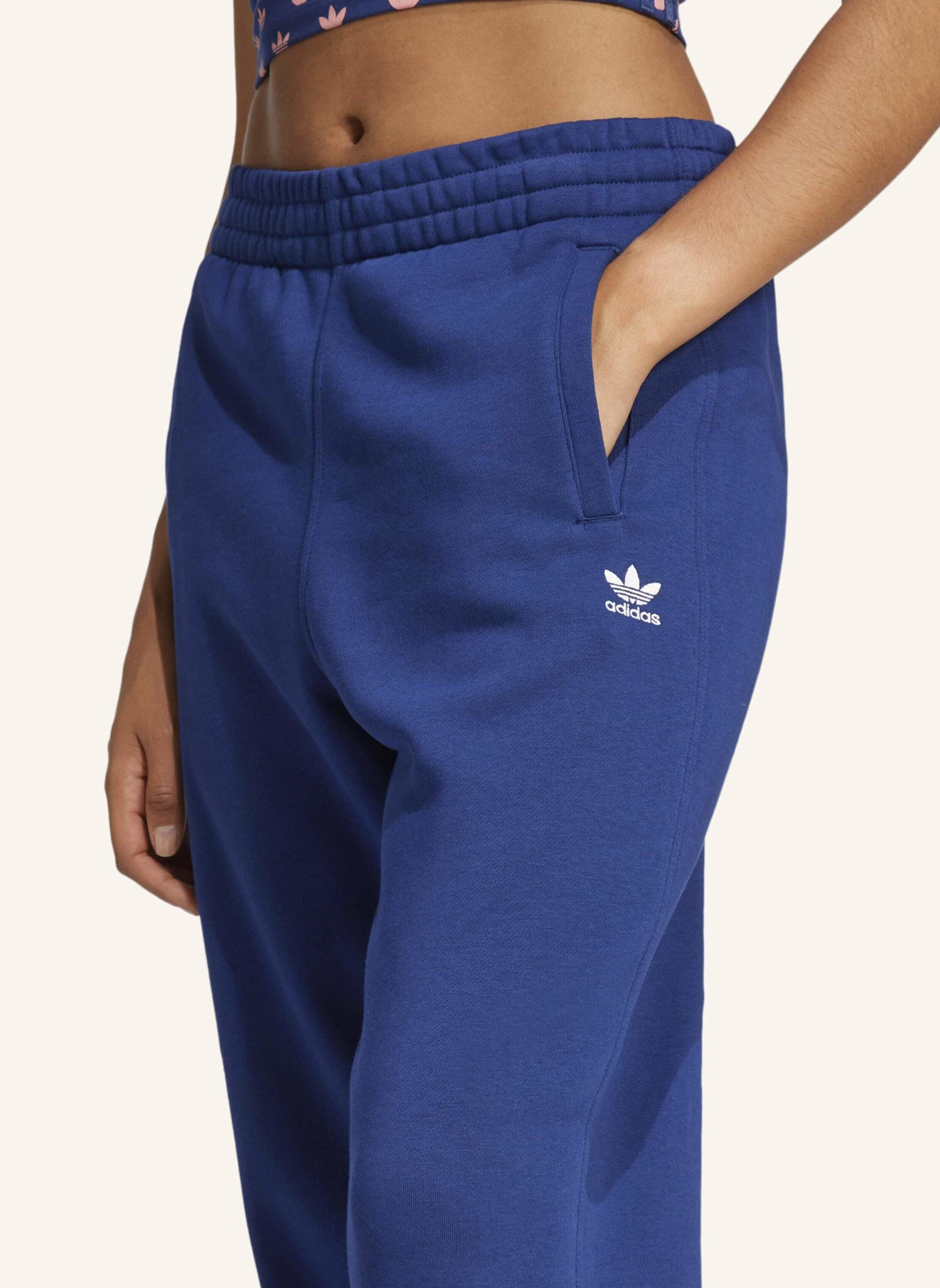 adidas Originals ESSENTIALS LOOSE JOGGINGHOSE: BLAU