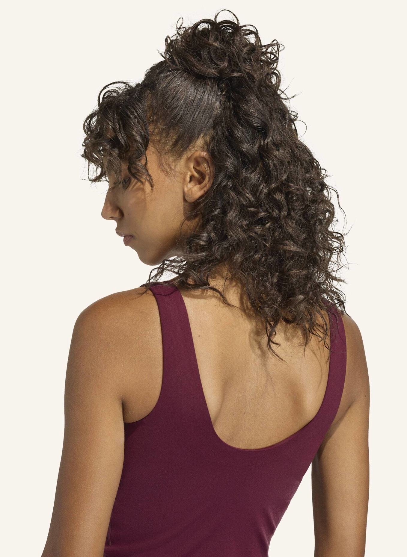 adidas 3-STREIFEN STUDIO ALL ME TANKTOP, LEICHT STÜTZEND: ROT