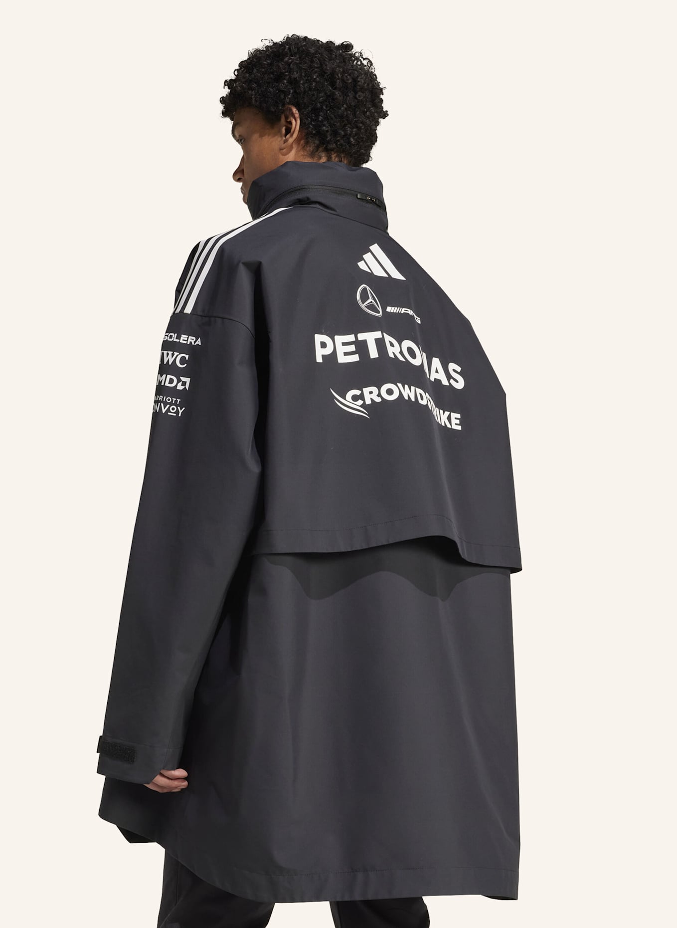 adidas MERCEDES - AMG PETRONAS FORMULA ONE TEAM MYSHELTER JACKE: SCHWARZ/ WEISS