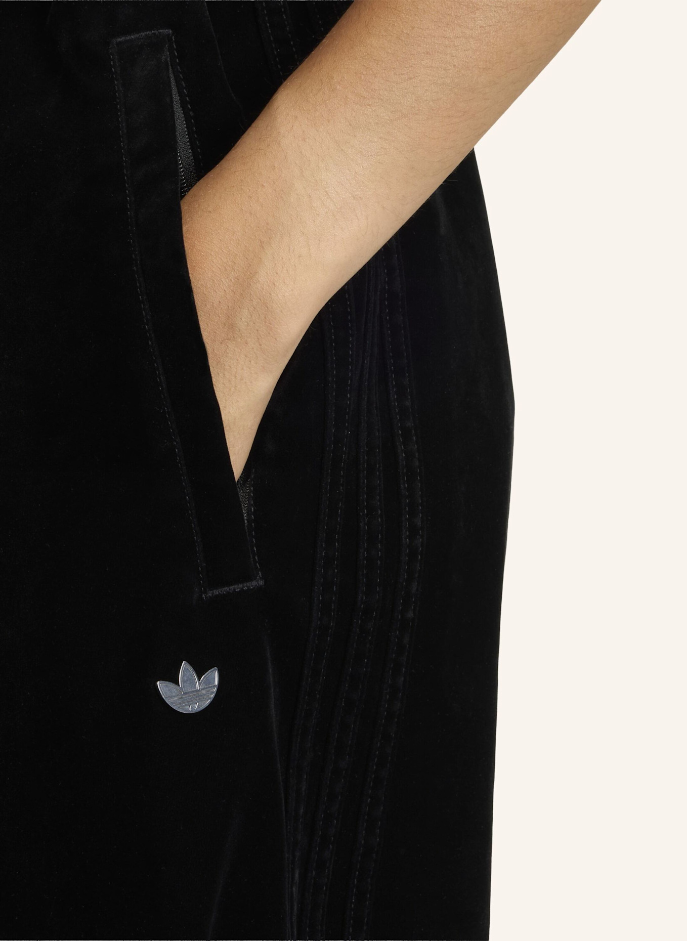 adidas Originals BRUSHED TWILL OVERSIZED FIREBIRD TRAININGSHOSE: SCHWARZ