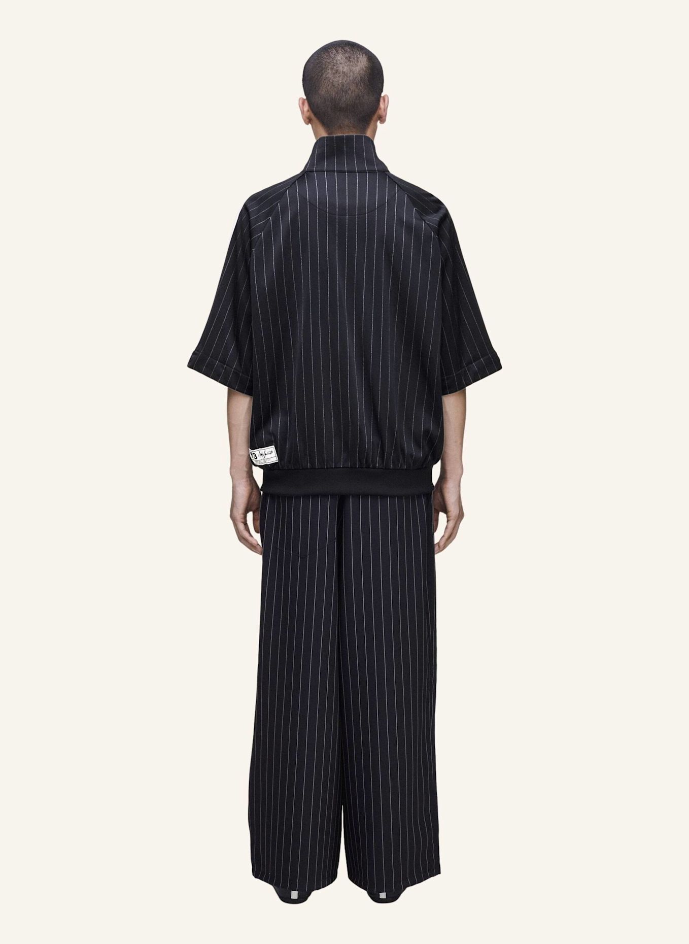 Y-3 Y-3 SPORT UNIFORM TRAININGSHOSE MIT NADELSTREIFEN: SCHWARZ/ WEISS