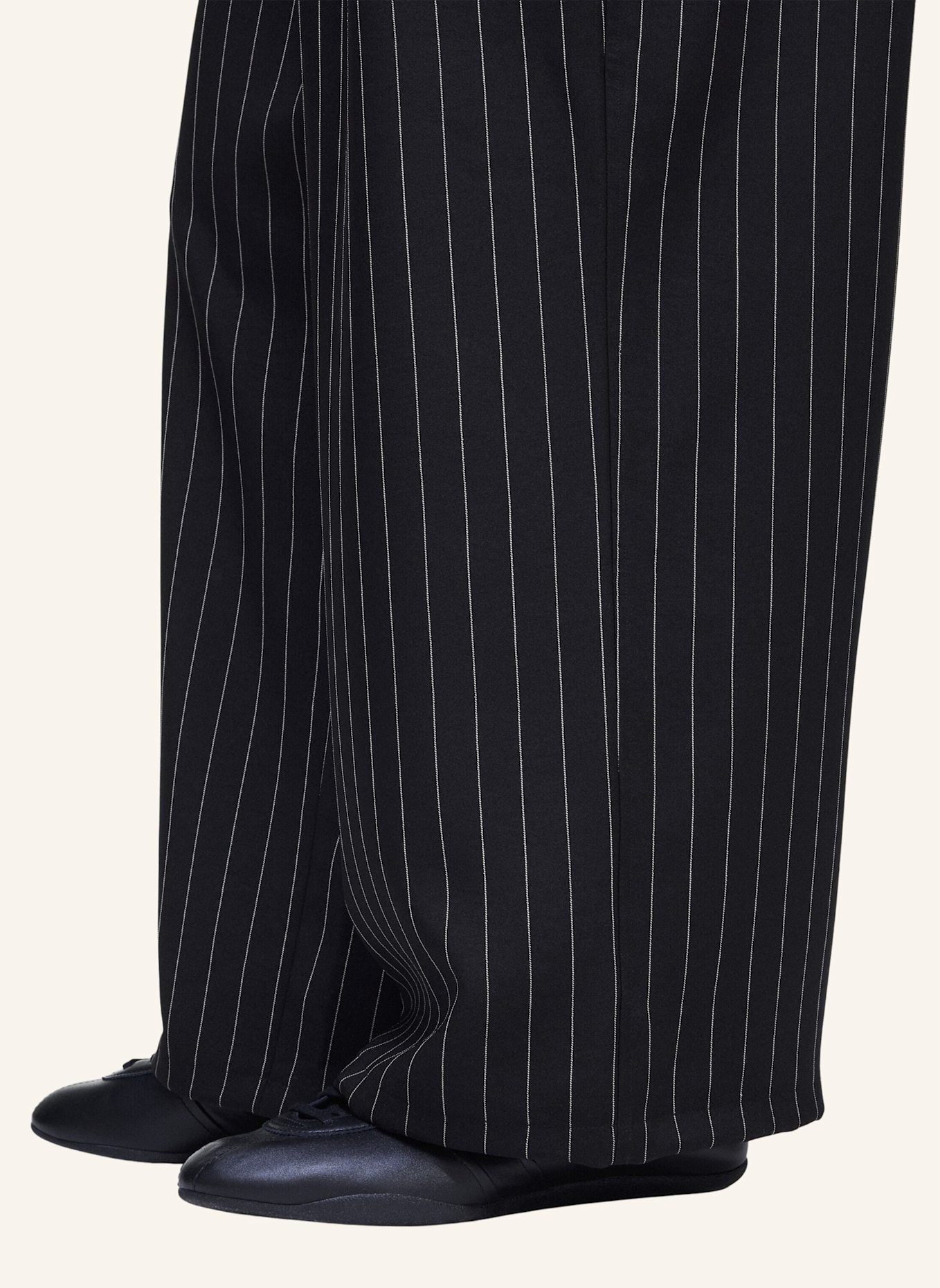 Y-3 Y-3 SPORT UNIFORM TRAININGSHOSE MIT NADELSTREIFEN: SCHWARZ/ WEISS