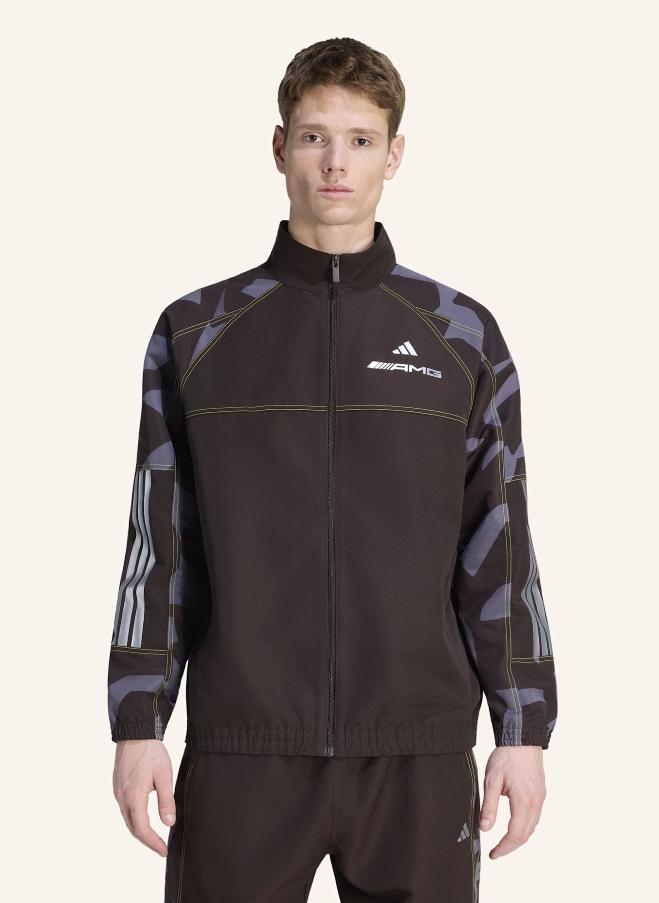 adidas AMG CAMO WOVEN TRAININGSJACKE: BRAUN/ GRAU
