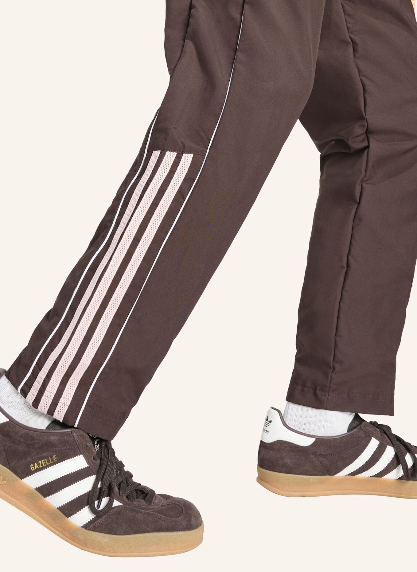adidas Originals HALF STRIPES TRAININGSHOSE: BRAUN