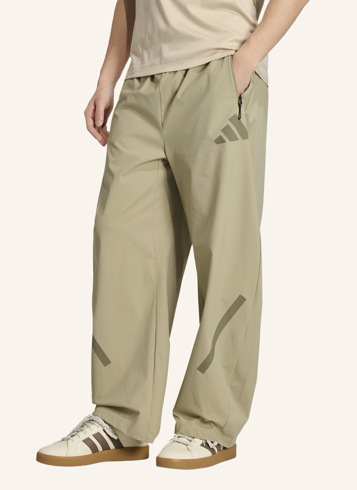 adidas ADIDAS Z.N.E. WOVEN PANT: BRAUN