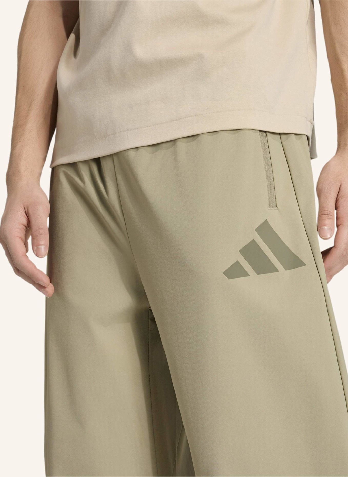 adidas ADIDAS Z.N.E. WOVEN PANT: BRAUN