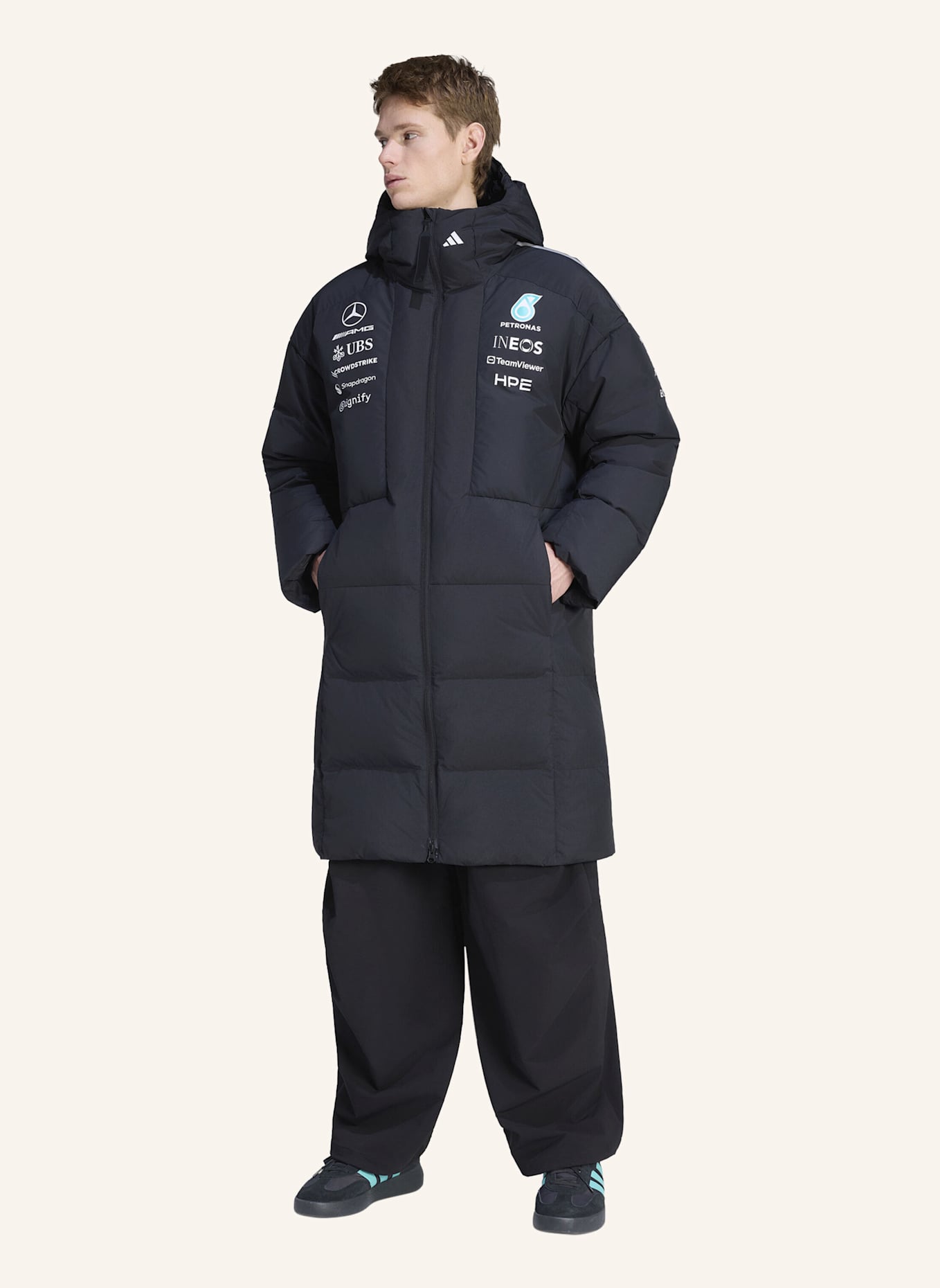 adidas MERCEDES-AMG PETRONAS FORMULA 1 TEAM ENGINEERS WINTERJACKE: SCHWARZ