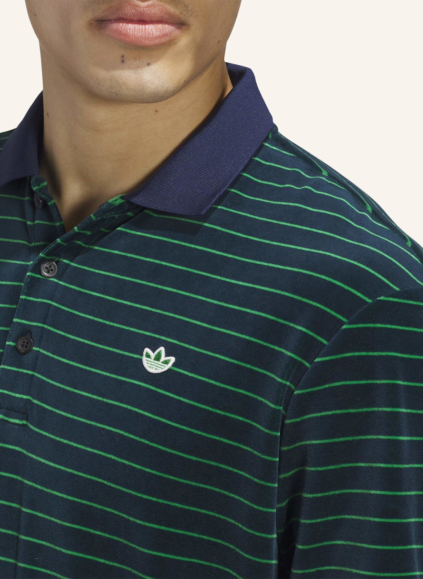 adidas ORIGINALS VELOURS LANGÄRMELIGES POLOSHIRT: BLAU/ GRÜN