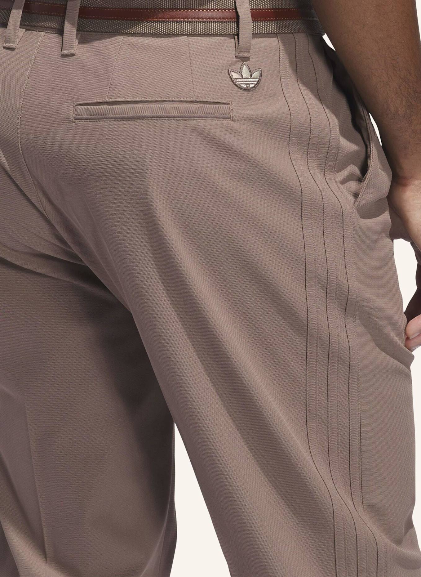 adidas ORIGINALS TWISTKNIT PLEATED HOSE: BRAUN