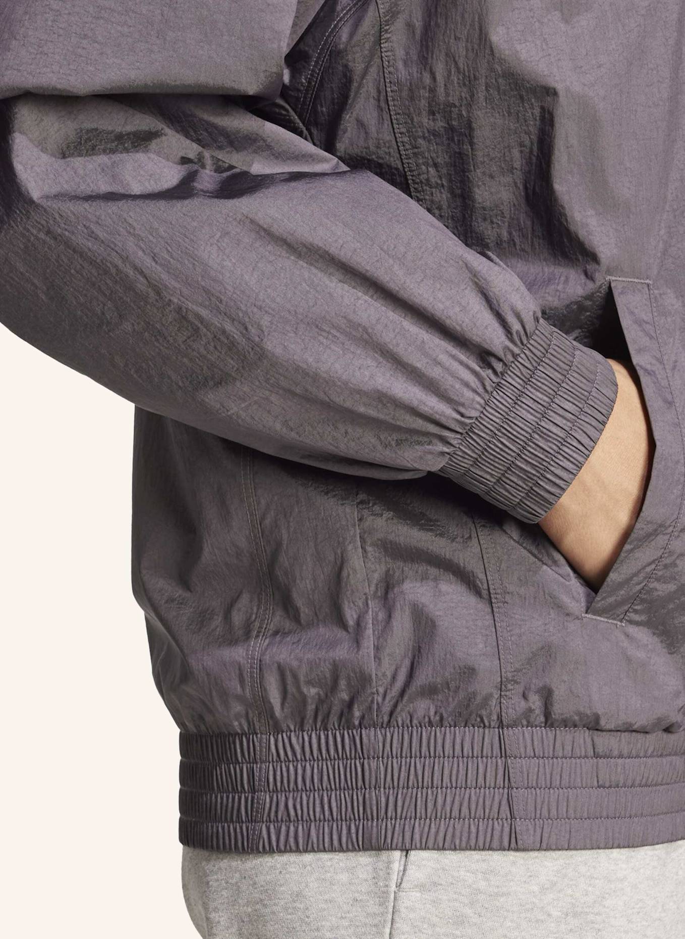 adidas MERCEDES - AMG PETRONAS FORMULA ONE TEAM PREMIUM WOVEN ORIGINALS JACKE: GRAU/ GRÜN