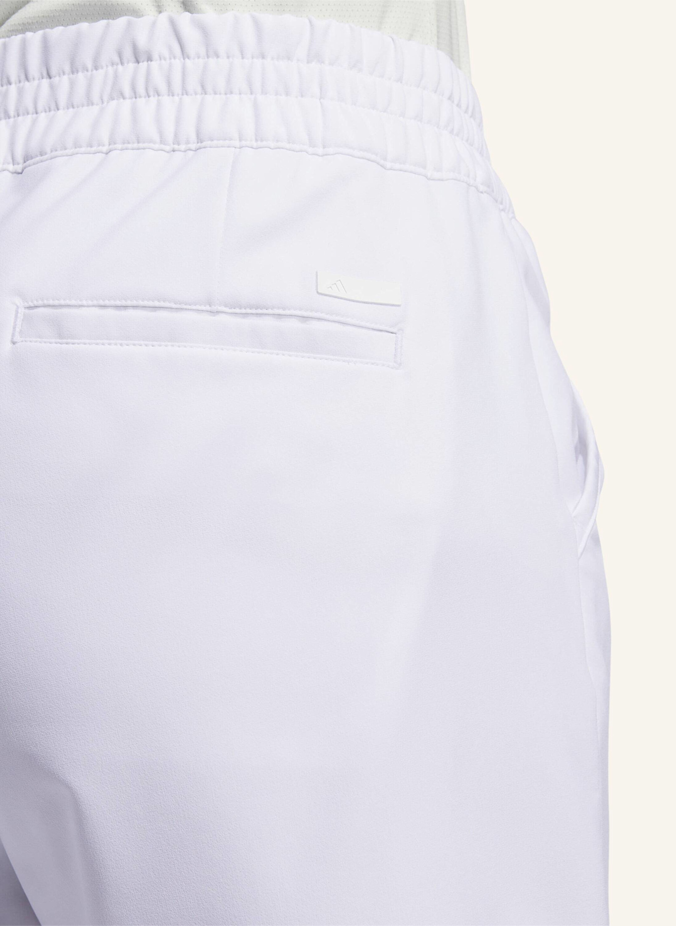 adidas WOMEN'S ULTIMATE365 BERMUDA SHORTS: WEISS