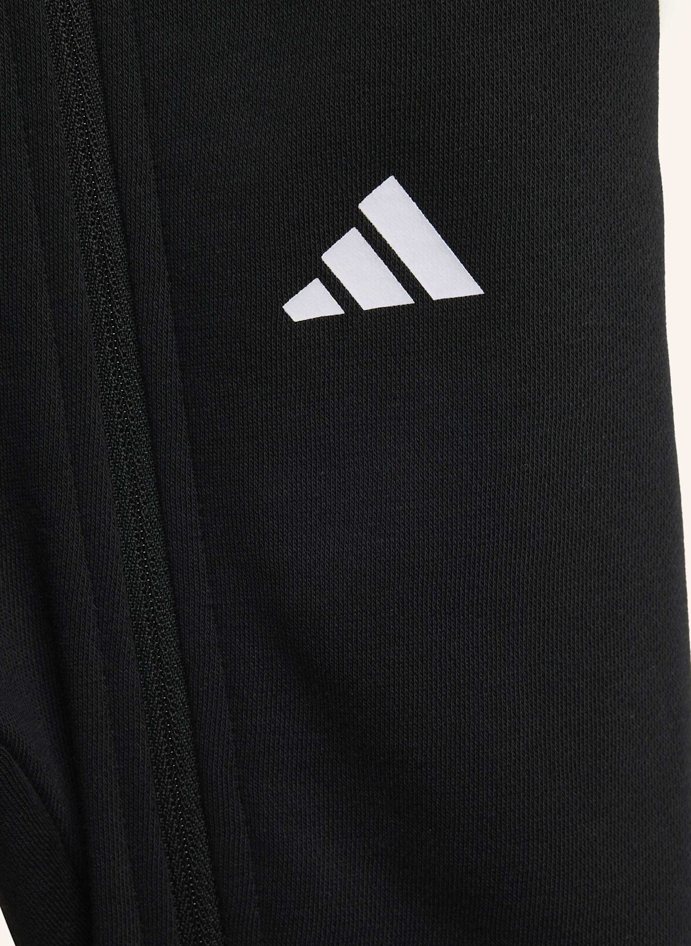 adidas MERCEDES - AMG PETRONAS FORMULA 1 TEAM DNA BABY TRAININGSANZUG: SCHWARZ